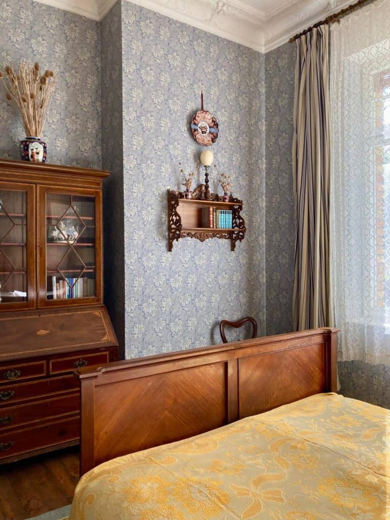 Villa Hartmann - historisches B&B in der Urlaubsregion Rheinhessen/Nahe - Herrn Hartmanns Zimmer bei Sonnenschein